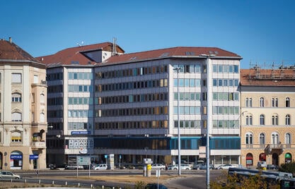 A vezető francia economy hotelláncnak, a B&B Hotels-nek értékesítette az Angyal Irodaházat a WING