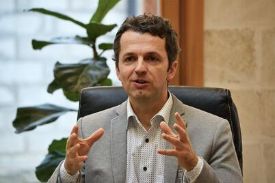 Hol dolgozzak ma? - Az irodaüzemeltetés jövője a mobiltelefon kijelzőjén