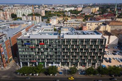 Tulajdonost cserélt az Advance Tower irodaépület