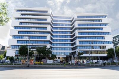 Trigránit Millennium Gardens.jpg