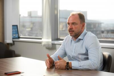 Mágnes az irodaháznak a jó étterem, kávézó, a fitnesz központ és az élelmiszerbolt