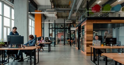 2030-ra a teljes irodapiac 30%-át teszik ki az üzemeltetett coworking irodák