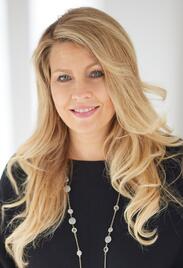 Biggeorge Onczay-Vojnár Zinaida.jpg