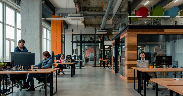 2030-ra a teljes irodapiac 30%-át teszik ki az üzemeltetett coworking irodák