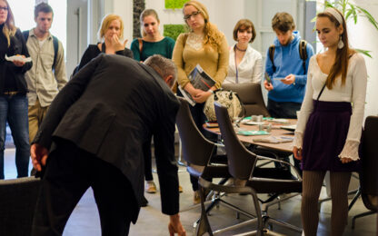 A WILKHAHN gyár regionális képviselőjének előadásával zárult az idei utolsó Design Workshop Reggelije