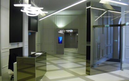 Felújított recepció az Akadémia Bank Center irodaházban