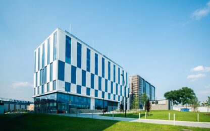 Teltház a krakkói Bonarka For Business „E” épületében