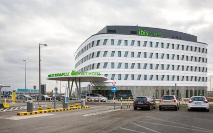 Megnyílt a Liszt Ferenc nemzetközi repülőtér első közvetlen terminálkapcsolatú szállodája