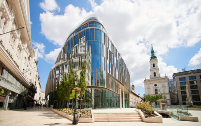 Szervita Square Building. Budapest belvárosának új retail központja