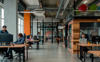2030-ra a teljes irodapiac 30%-át teszik ki az üzemeltetett coworking irodák
