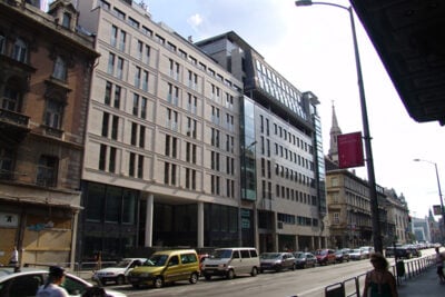 Uniqa First Site Irodaház