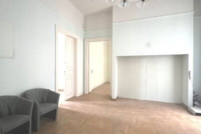 Bajza utcában 6 szobás  lakásiroda kiadó