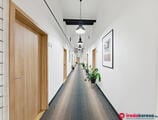 Kiadó iroda RM2 Offices  - Radnóti Miklós utca