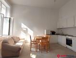 Kiadó iroda Kiadó  V.  Báthory utcában  168 m²-es, teljes körűen felújított, ingatlan.