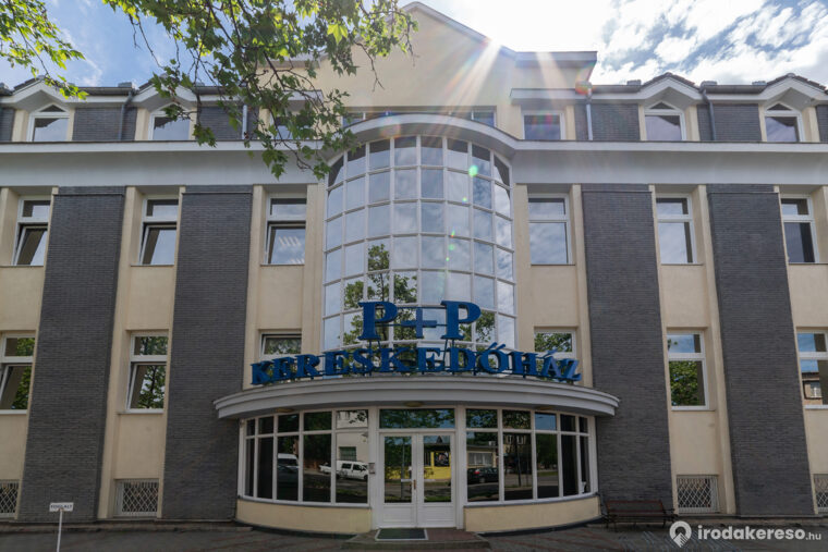 Kiadó iroda P+P Kereskedőház Újpest