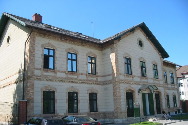 Irodaház kívülről