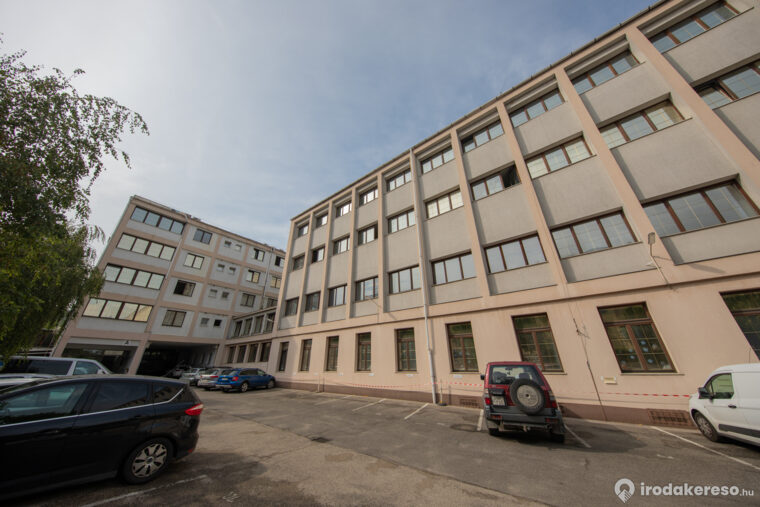 Kiadó iroda Montur Office