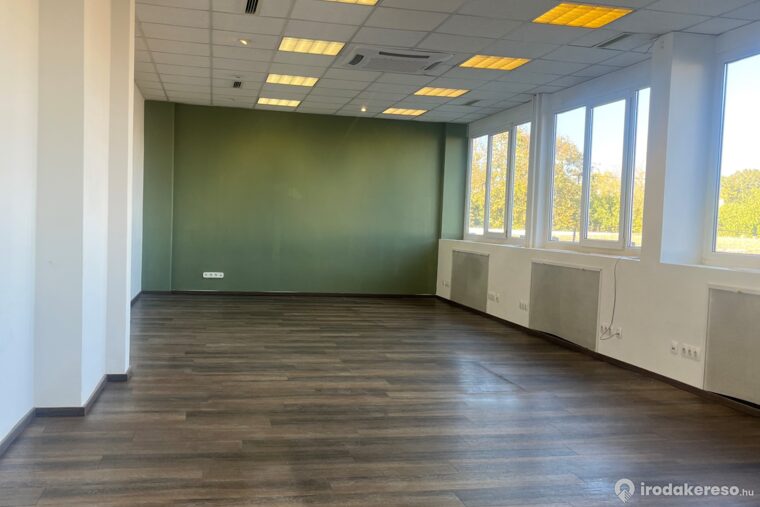 B épület 94 m2 iroda