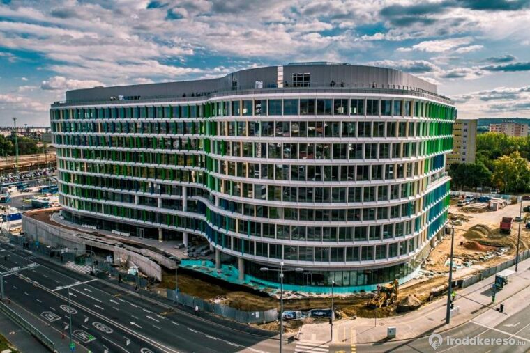 Kiadó iroda Alakítható szolgáltatott irodák a Regus Budapest Oneban