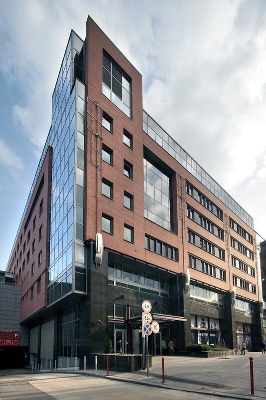 Dübörög a WestEnd Offices Irodaház