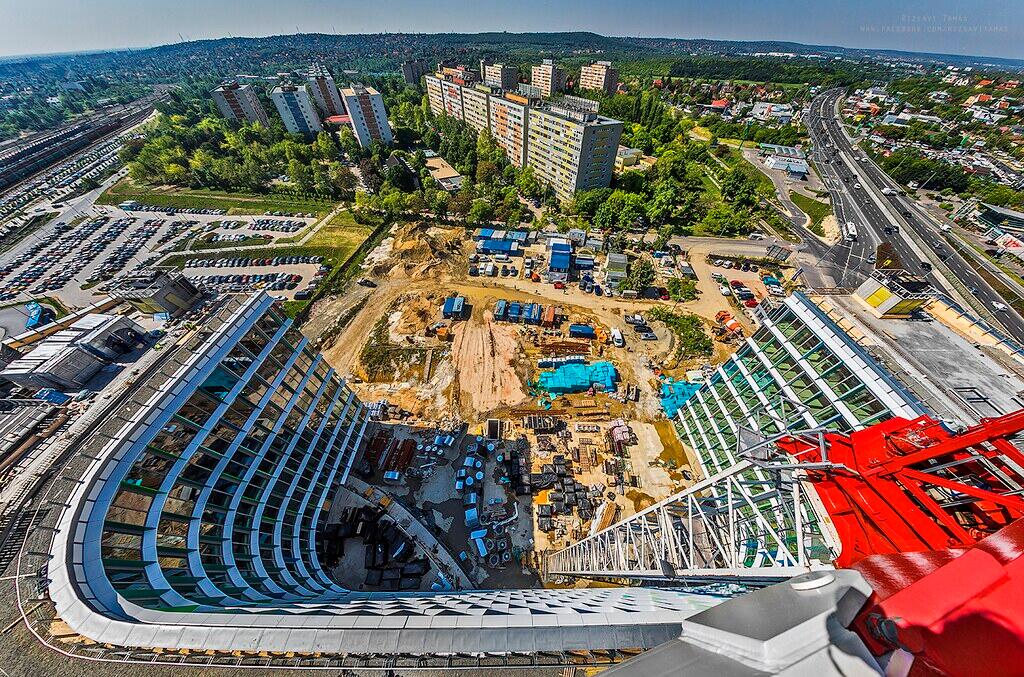 Új városközpont születését fotózza a magasból Rizsavi