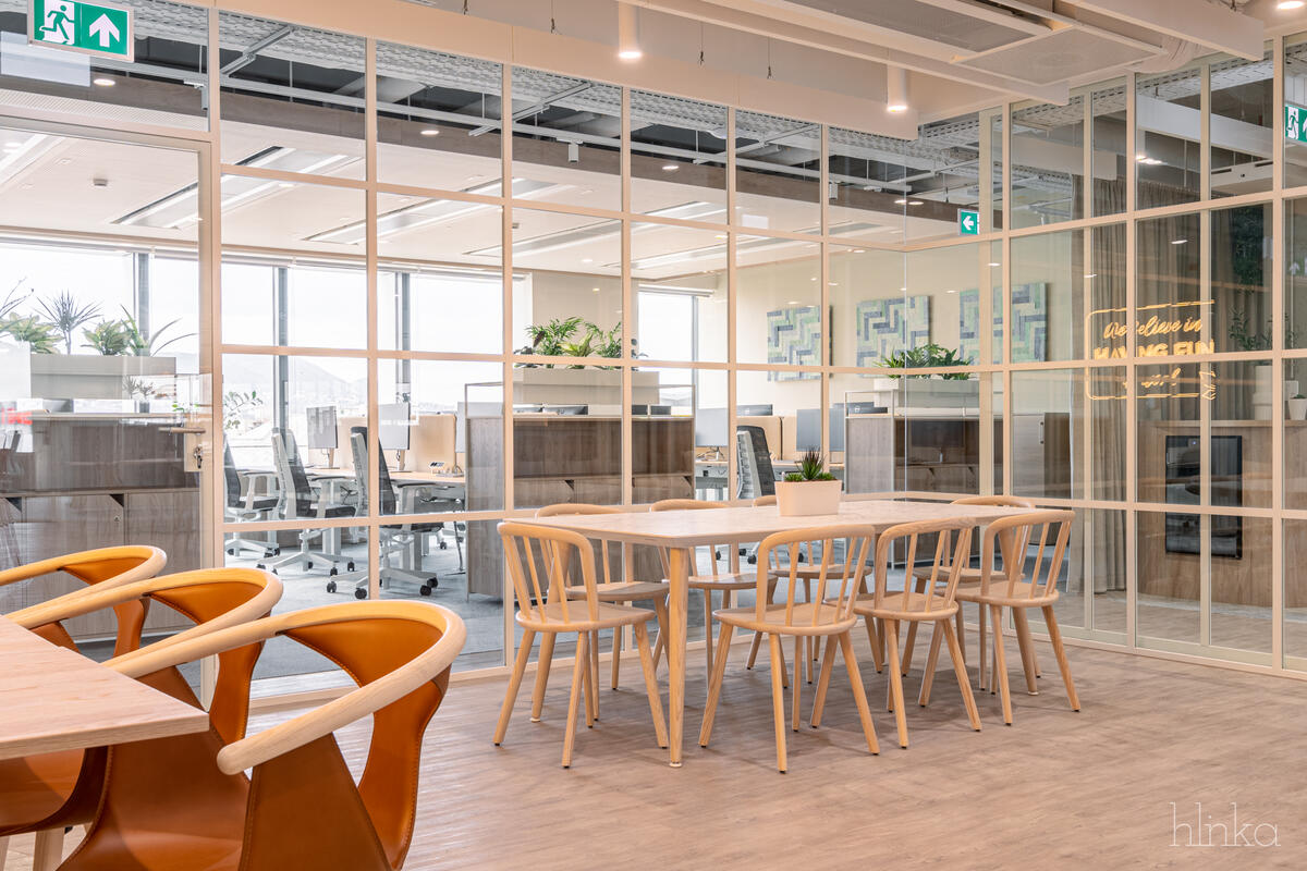 Colonnade iroda referenciák az Év irodája verseny győztesei között!