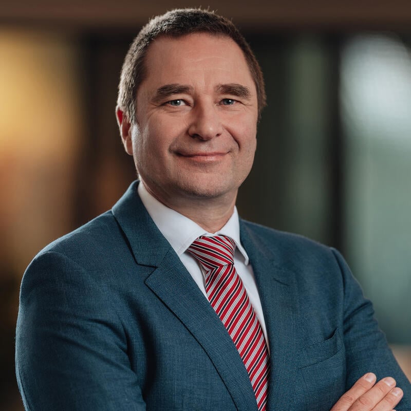 30 év a Colliersnél