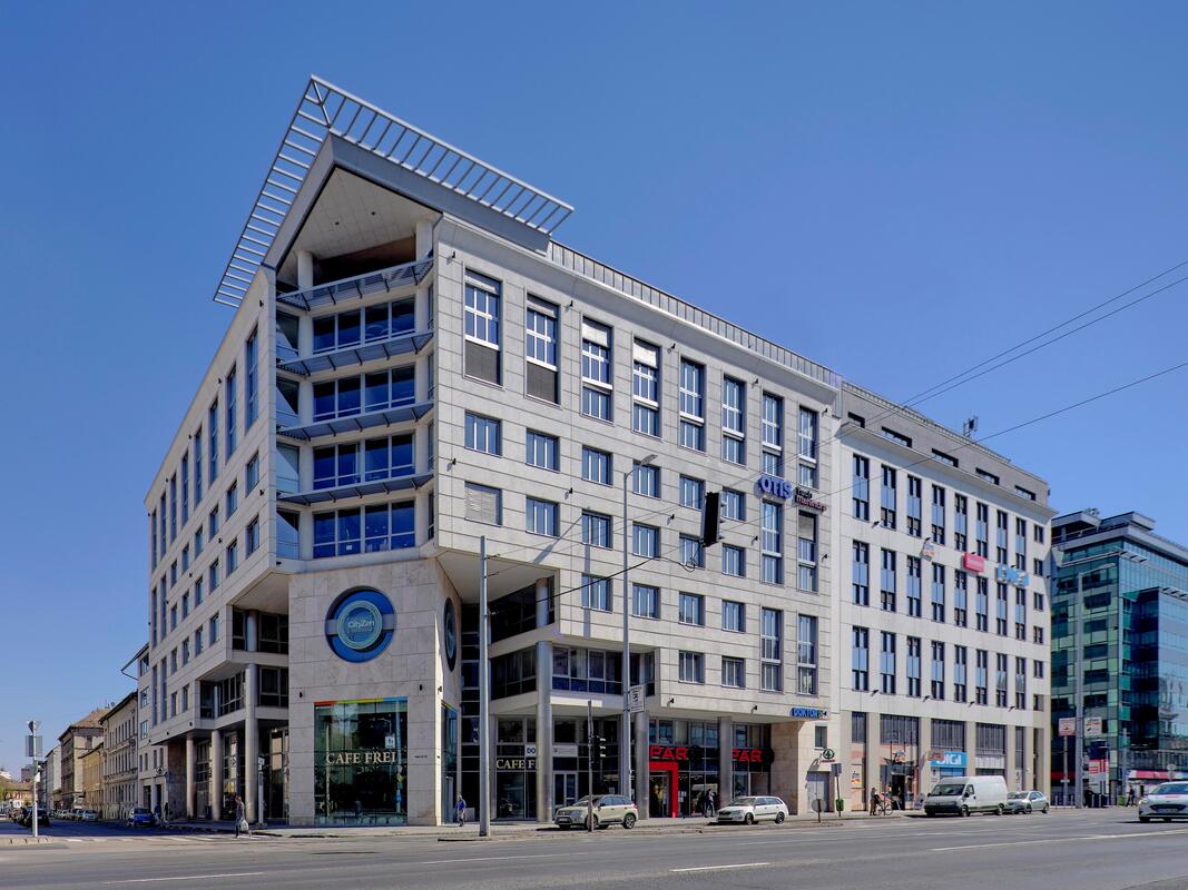 Megújult recepciós terek és új presztízs bérlő a CityZen irodaházban