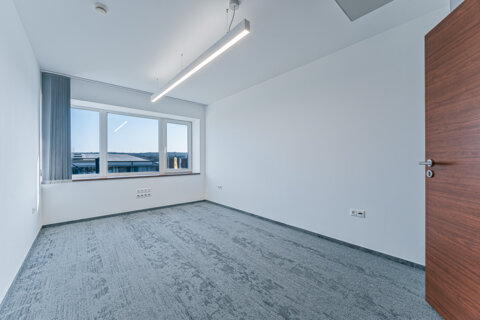 Kiadó iroda ALFA HUB OFFICE 24