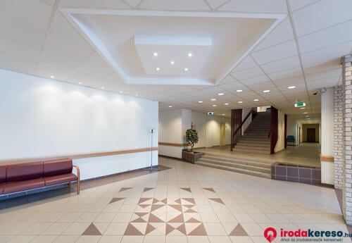 Kiadó iroda Mogyoród útja 42.