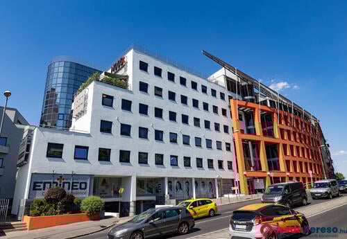 Kiadó iroda Buda Center