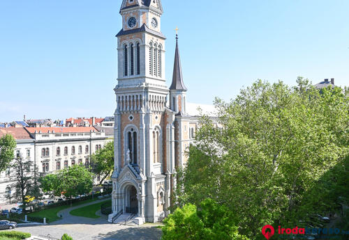 Kiadó iroda Bakáts Center