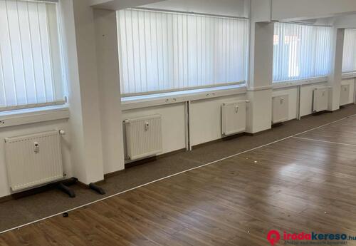 Kiadó iroda 178nm földszinti egy nagy légterű helység jkiadó  XIII.  Röppentyű utcában