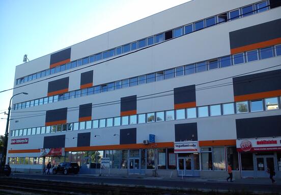 C21 Iroda és Raktárbázis