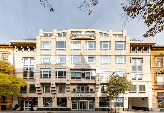 Christie's  (volt K32 , Irene)