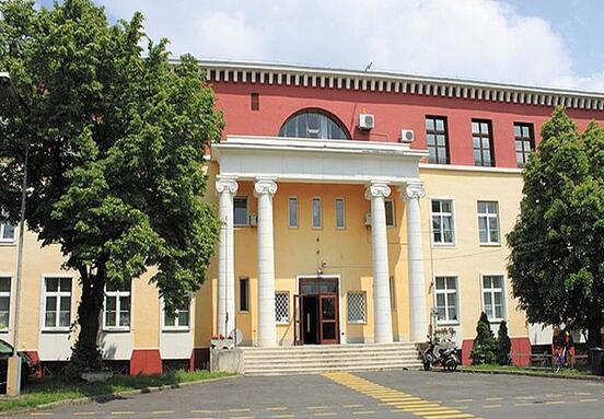 Az Örs vezér tér közelében, XVI. kerület határán,  18 - 96 nm -es irodák kiadók