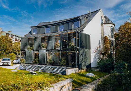 Csévi Flexi Offices