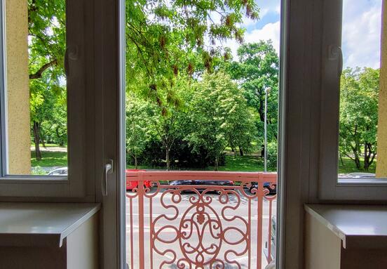 Attila úton Vérmezővel szemben iroda kiadó!