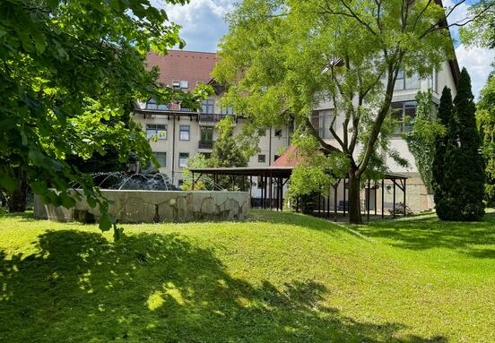 Dayka Gábor utcában welness hotelben kiadó irodák  33-125 m2-ig