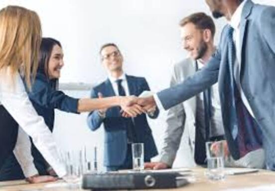 A munka világa 2026-ban: hogyan értelmezi újra a technológia, a tehetség és a bizalom a munkahely fogalmát