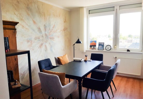 Azonnal költözhető, kiadó elegáns irodarész!