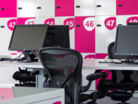 Az Europa Design ergonomikus bútorai a GalxoSmithKline irodájában