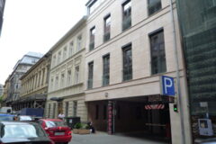 Kiadó iroda Uniqa First Site Irodaház