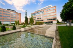Kiadó iroda Infopark E