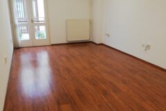 Kiadó iroda P+P Kereskedőház Újpest