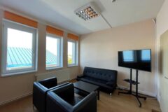 2. emelet tárgyaló