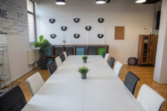 Kiadó iroda Montur Office