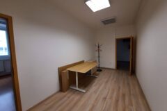 B2-jobb 90m2