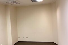 Kiadó iroda IX. kerületben  Soroksári út Haller utcánál kiadó utcai bejáratos üzlet/iroda helyiség.