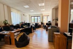Kiadó iroda Montur Office